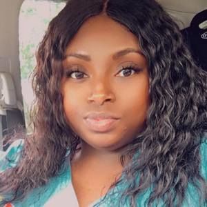 Meet your Posher, Felisa